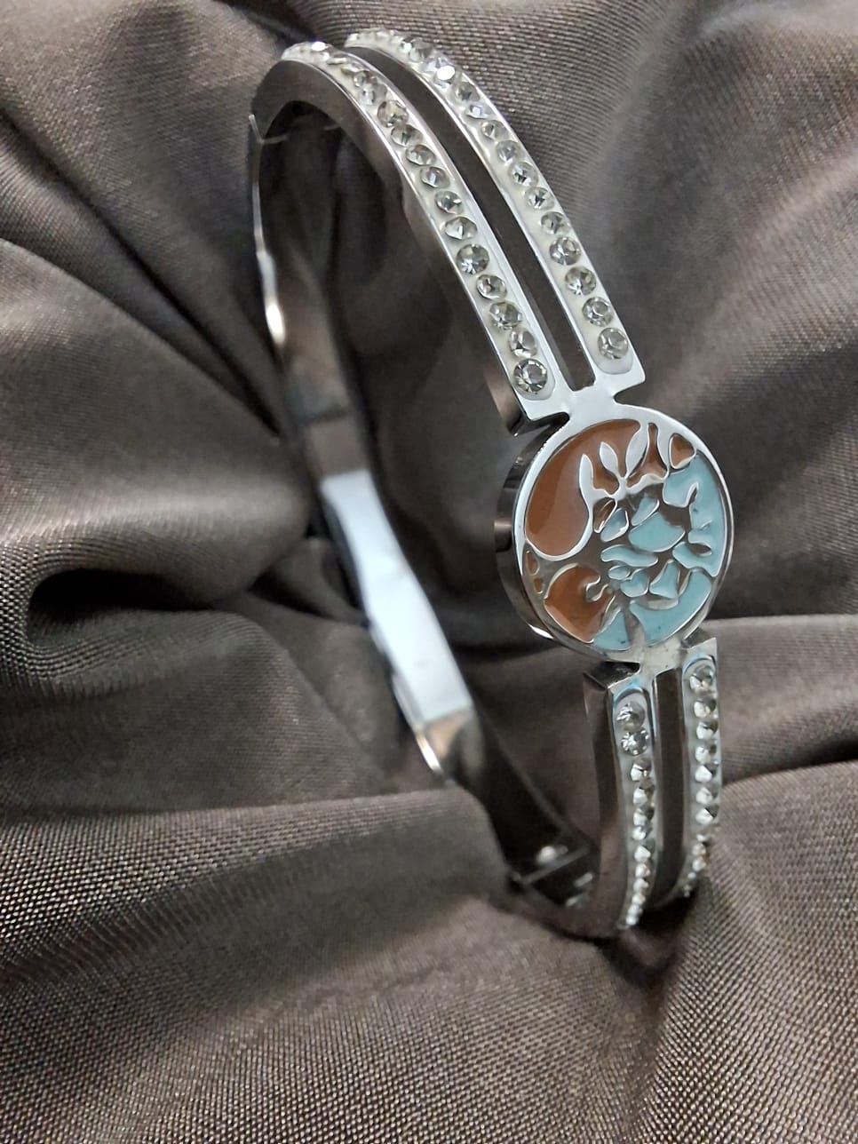 Enamelled flora bangle