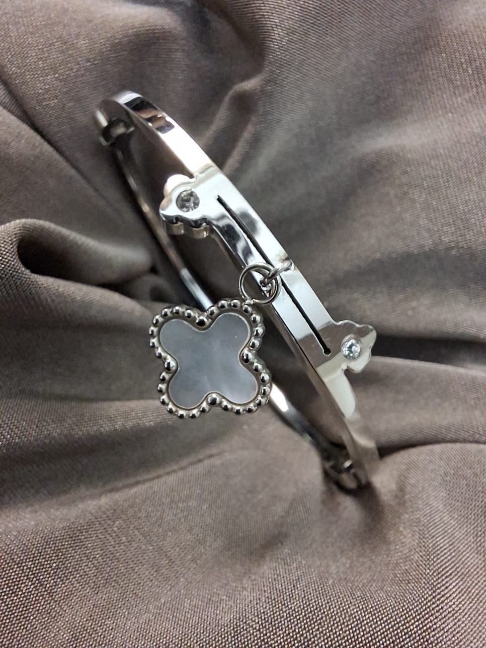 Silver Bracelet Collection