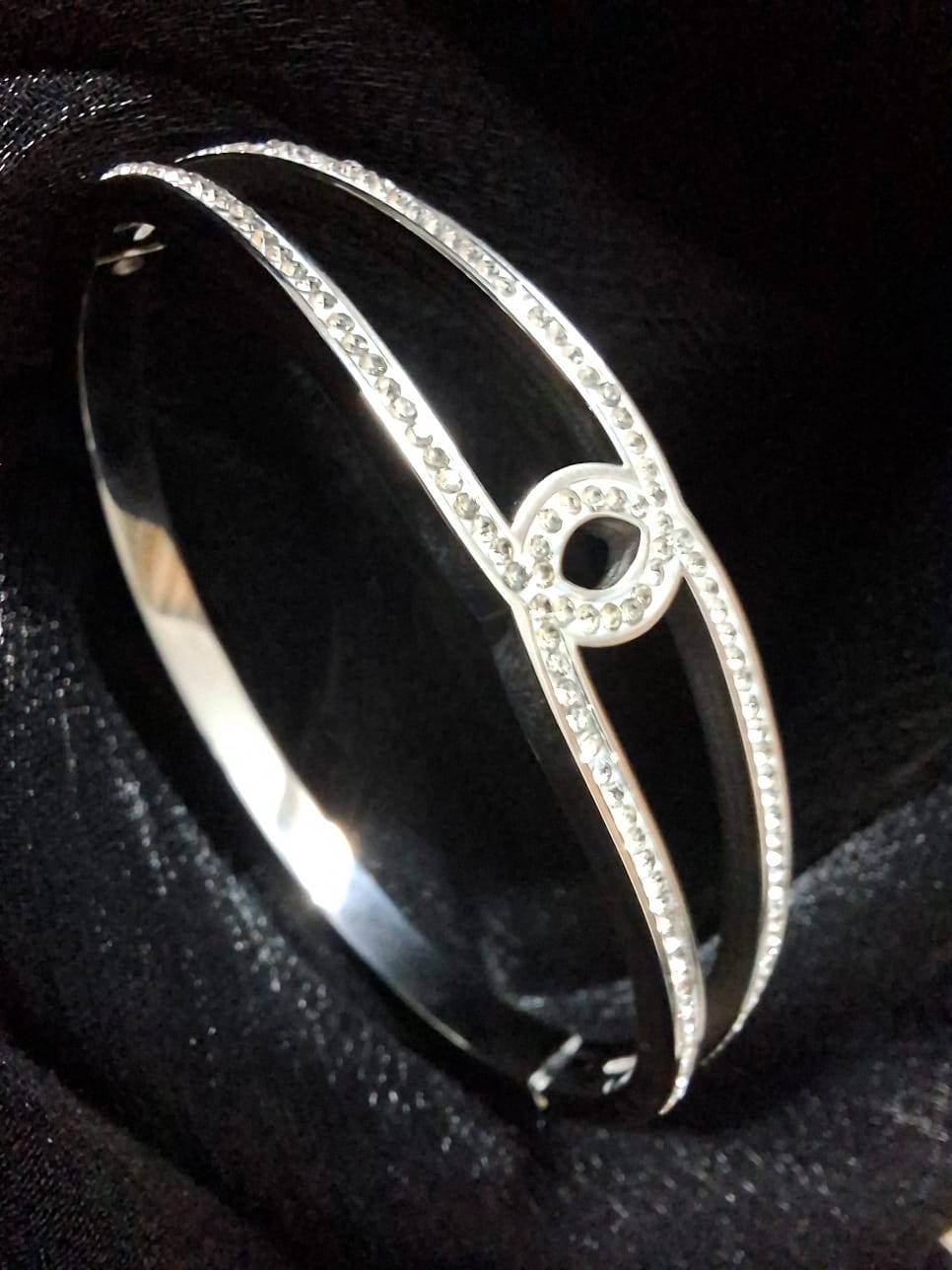 Aurelia Loop bracelet