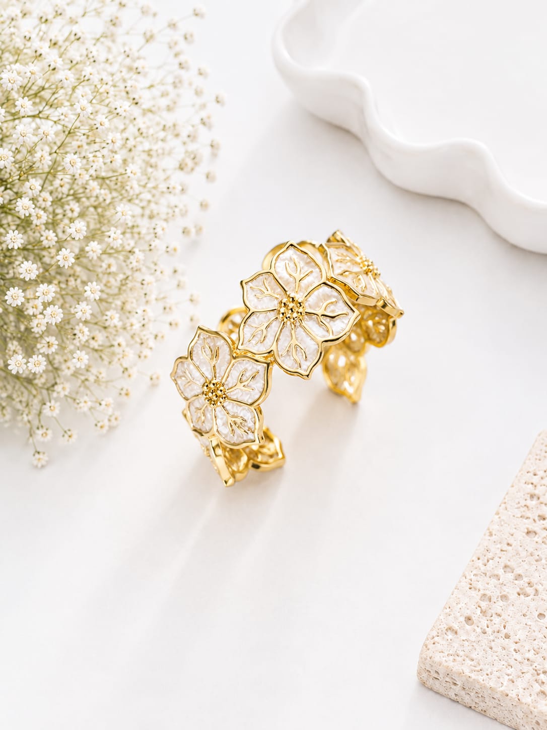 Turkish broad white and gold tone kada TK3