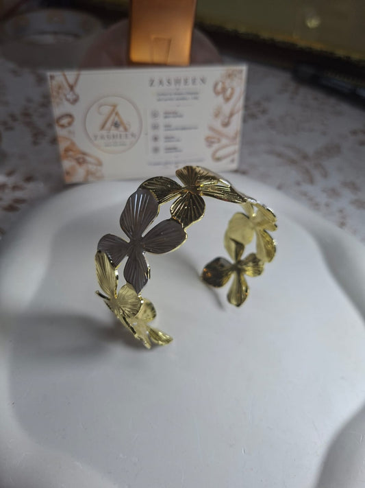 Turkish broad white and gold tone kada Tk7