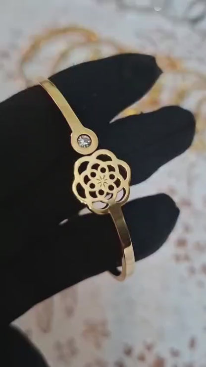 Flower Bracelet